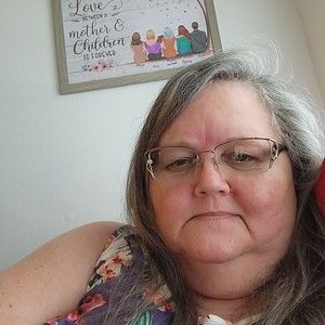 Meet your Posher, Phyllis